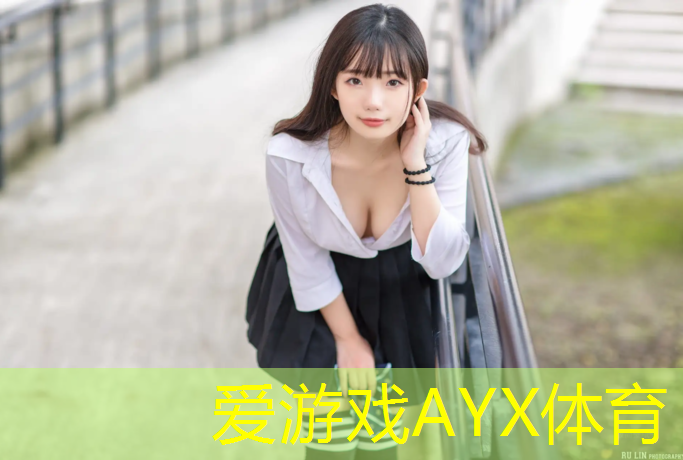 体操垫加足球的组合游戏
